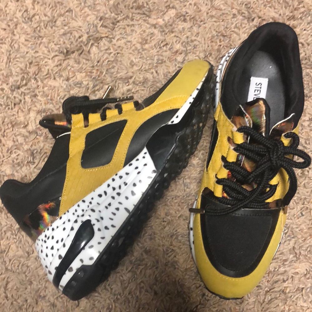 Steve Madden Womens Sneaker - 6